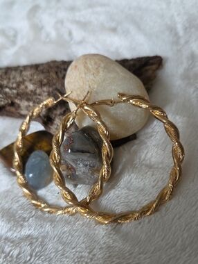 D'Bello Accessories Gold-Tone Large Twisted Hoop Earrings. NWT.